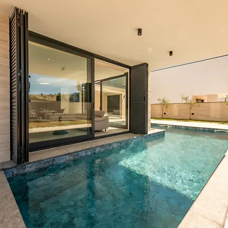 House With A Swimming Pool - Lozice, - 27817 別荘